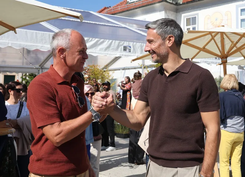 Andrej Bauman in Slavko Vinčić med pogovorom na Lentu